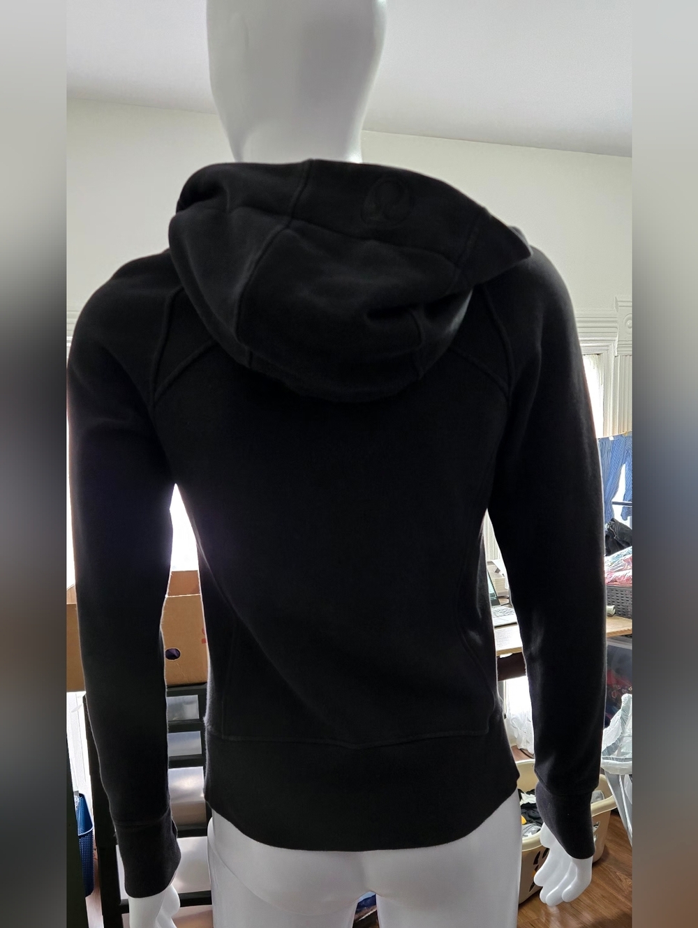 Lululemon Black Full-Zip Size 8 GUC - Picture 2 of 6